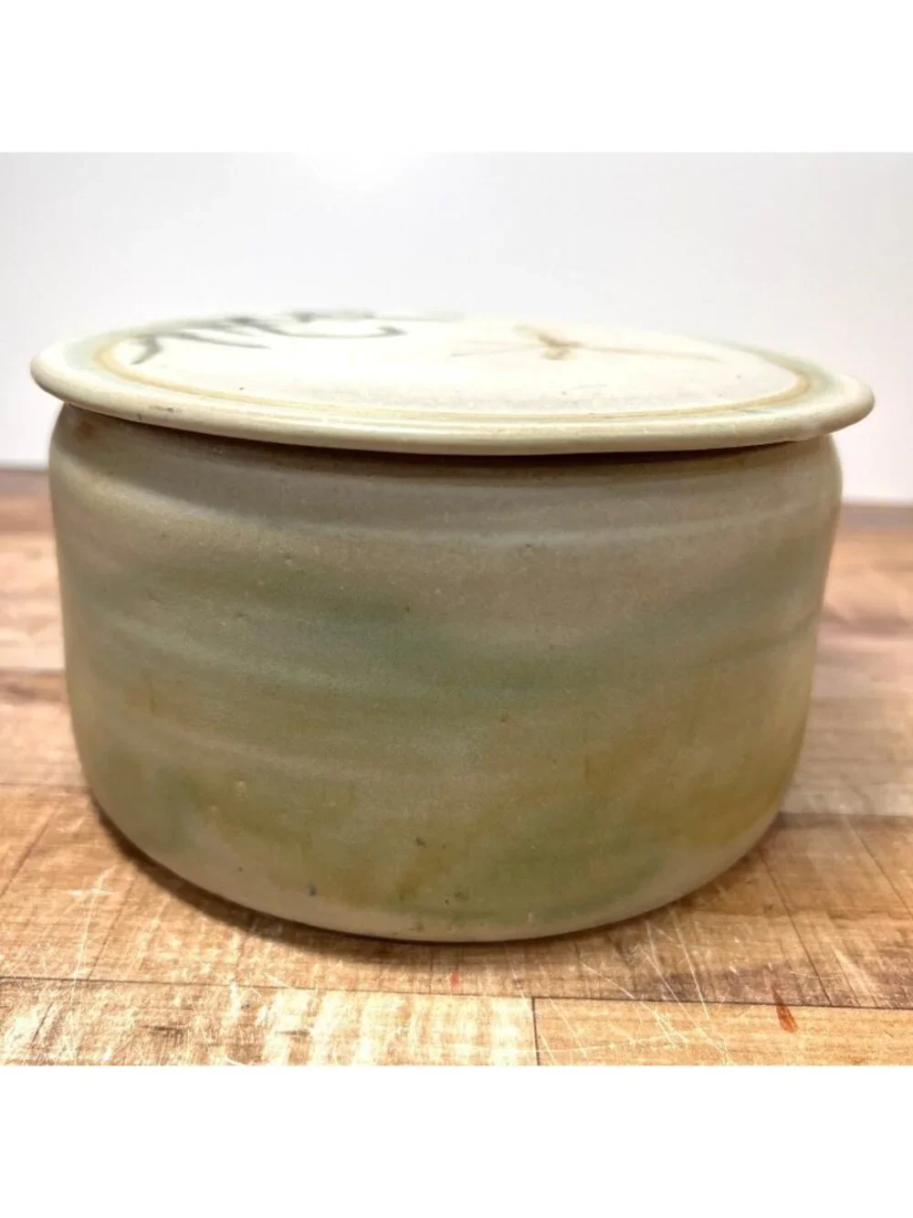 VERY NICE Large Vintage Stoneware Trinket Box With Grass & Dragonfly Design